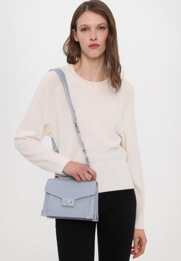 Клешеные брюки