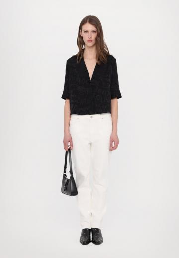 Прямые джинсы