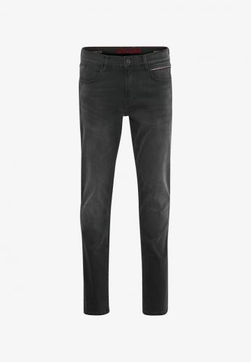 Узкие джинсы