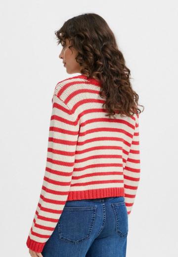 Вязаная кофта