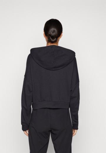 Спортивная толстовка