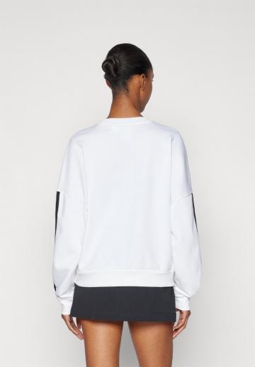 Спортивная толстовка