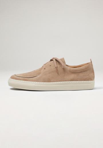 Ботинки на шнуровке