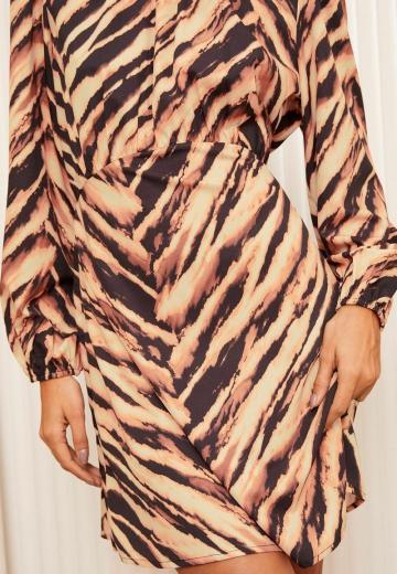 Короткое платье