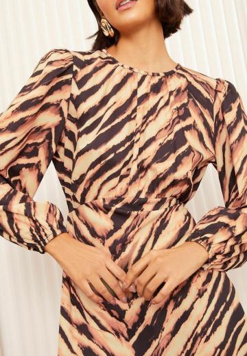 Короткое платье