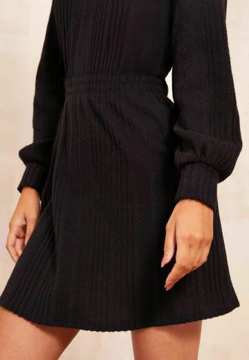 Вязаное платье
