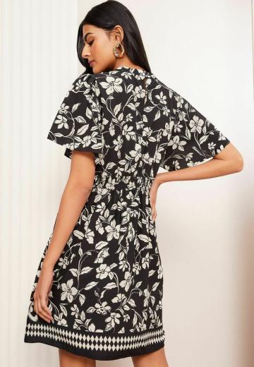 Короткое платье