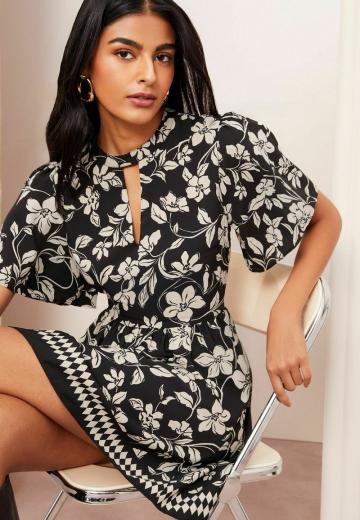 Короткое платье