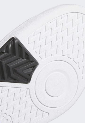 Тренировочные кроссовки