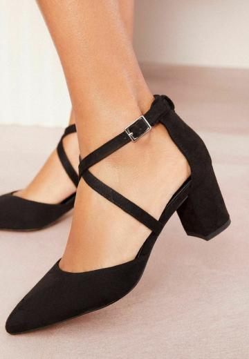 Туфли с ремешком