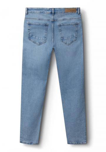 Узкие джинсы