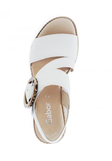 Босоножки на танкетке