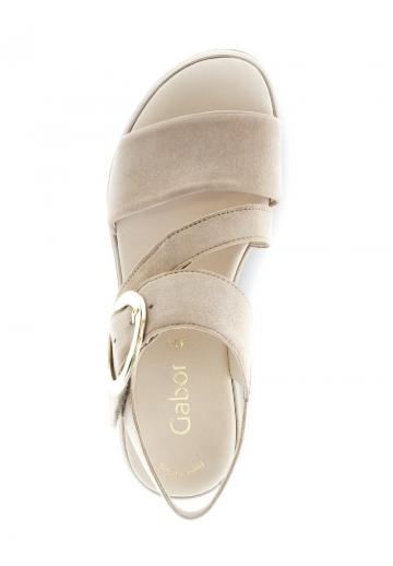 Босоножки на танкетке