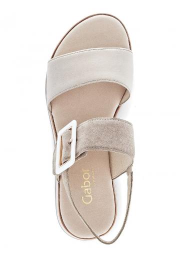 Босоножки на танкетке