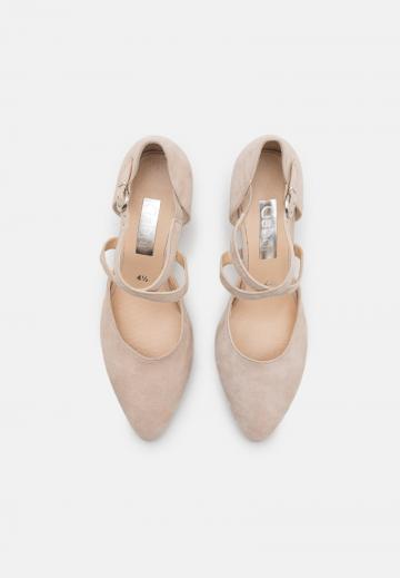 Туфли с ремешком