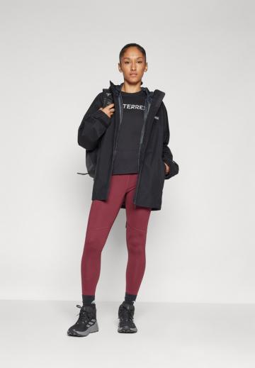 Спортивная куртка