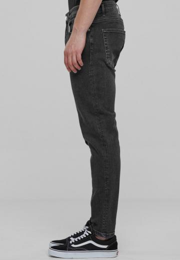 Узкие джинсы