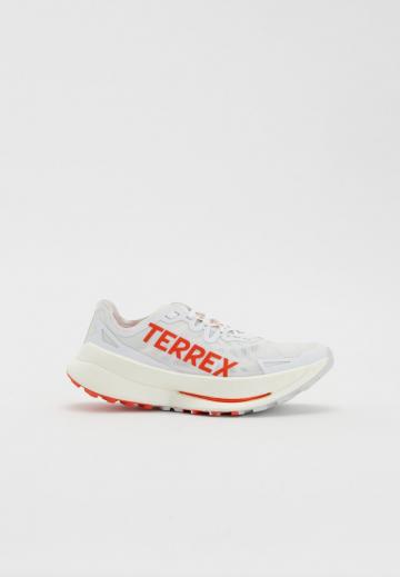 Беговые кроссовки