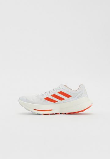 Беговые кроссовки