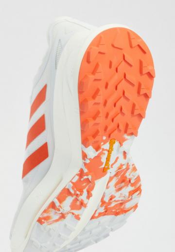 Беговые кроссовки