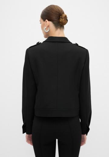 Блейзер с накладными карманами