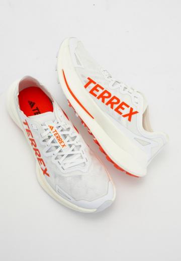 Беговые кроссовки