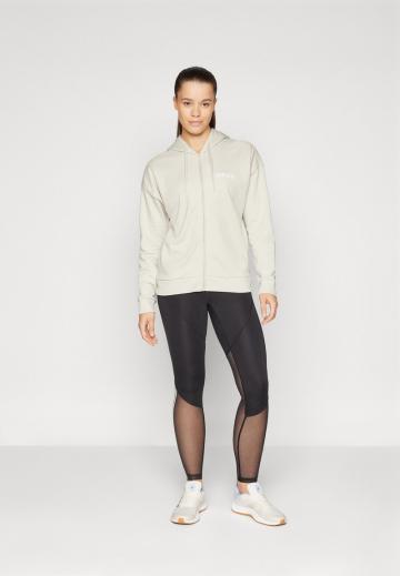 Спортивная толстовка