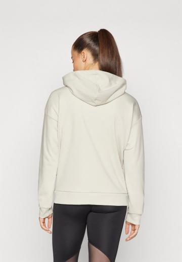 Спортивная толстовка