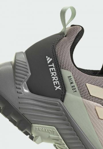 Походная обувь