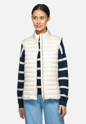 Пуховой жилет