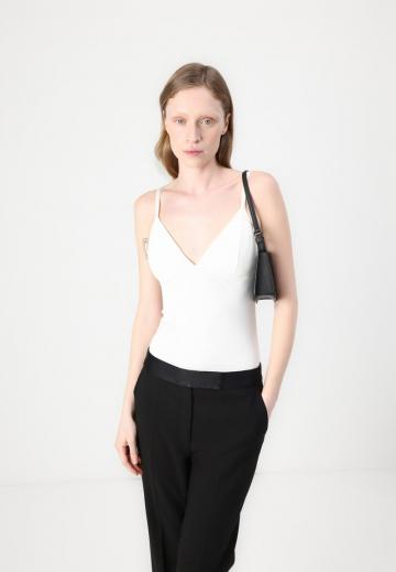 Топ на бретельках