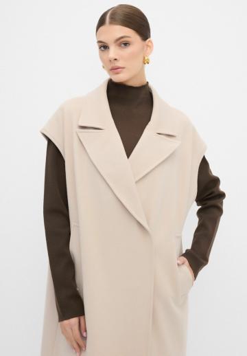 Длинный жилет