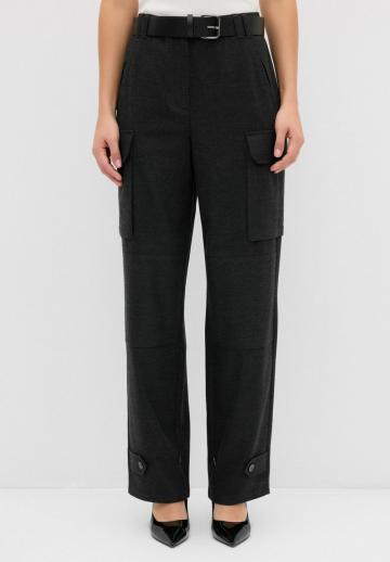 Брюки с накладными карманами