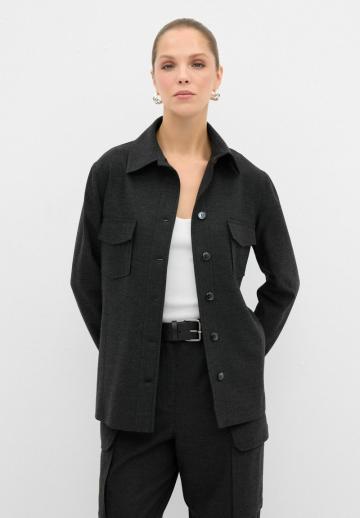 Брюки с накладными карманами