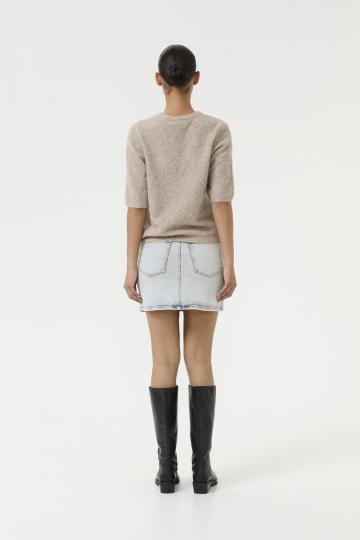 Юбка с накладными карманами