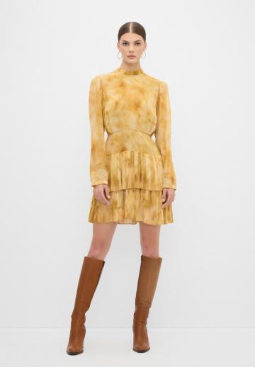 Короткое платье