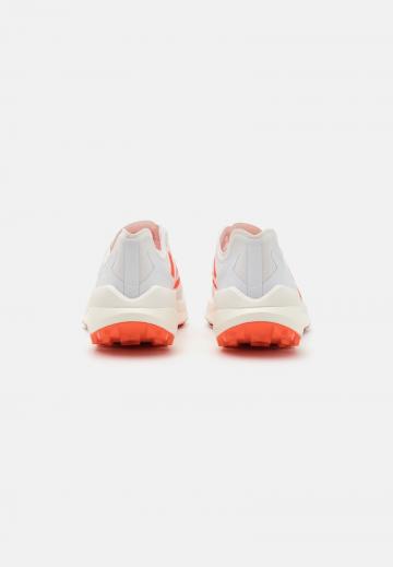 Беговые кроссовки