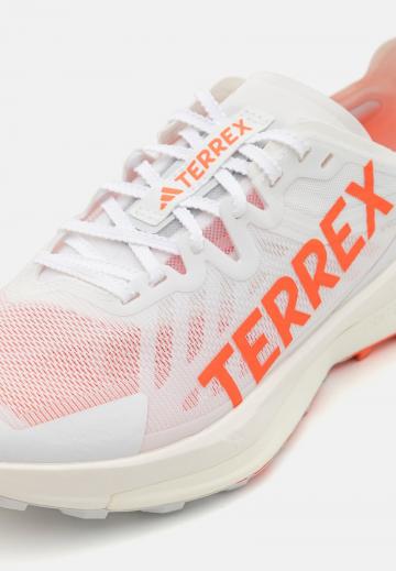 Беговые кроссовки