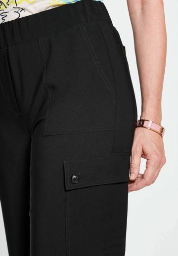 Брюки с накладными карманами