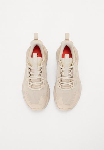 Походная обувь