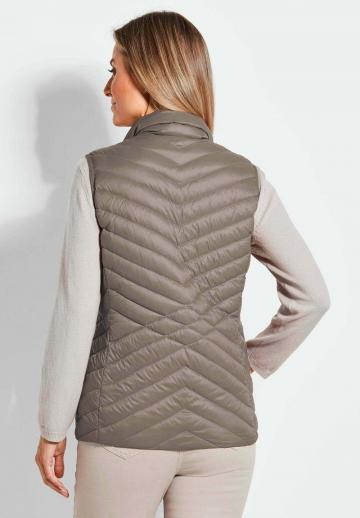 Пуховой жилет