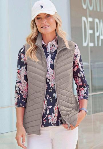 Пуховой жилет