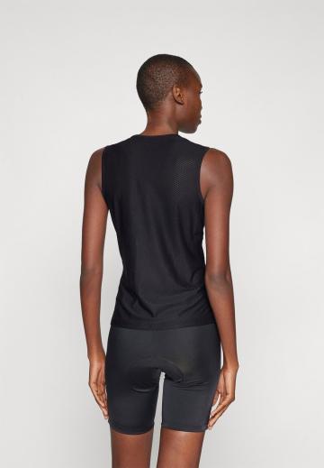 Спортивный топ