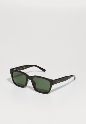 Солнечные очки