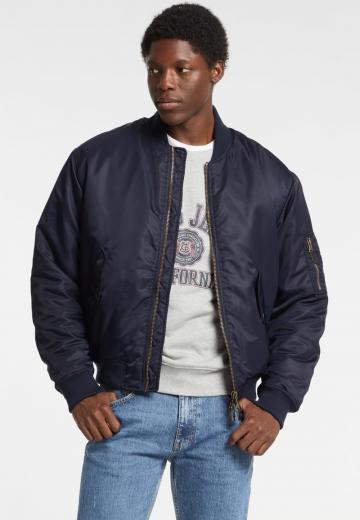 Куртка бомбер