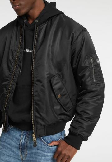 Куртка бомбер