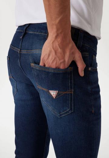 Узкие джинсы