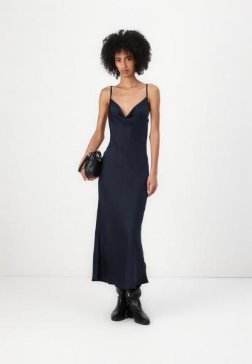 Длинное платье