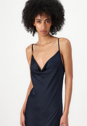 Длинное платье