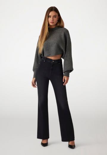 Клешеные джинсы